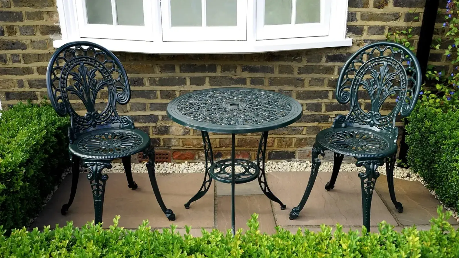 Composite deck maintenance and care - protecting your deck investment with Weatherguard Construction