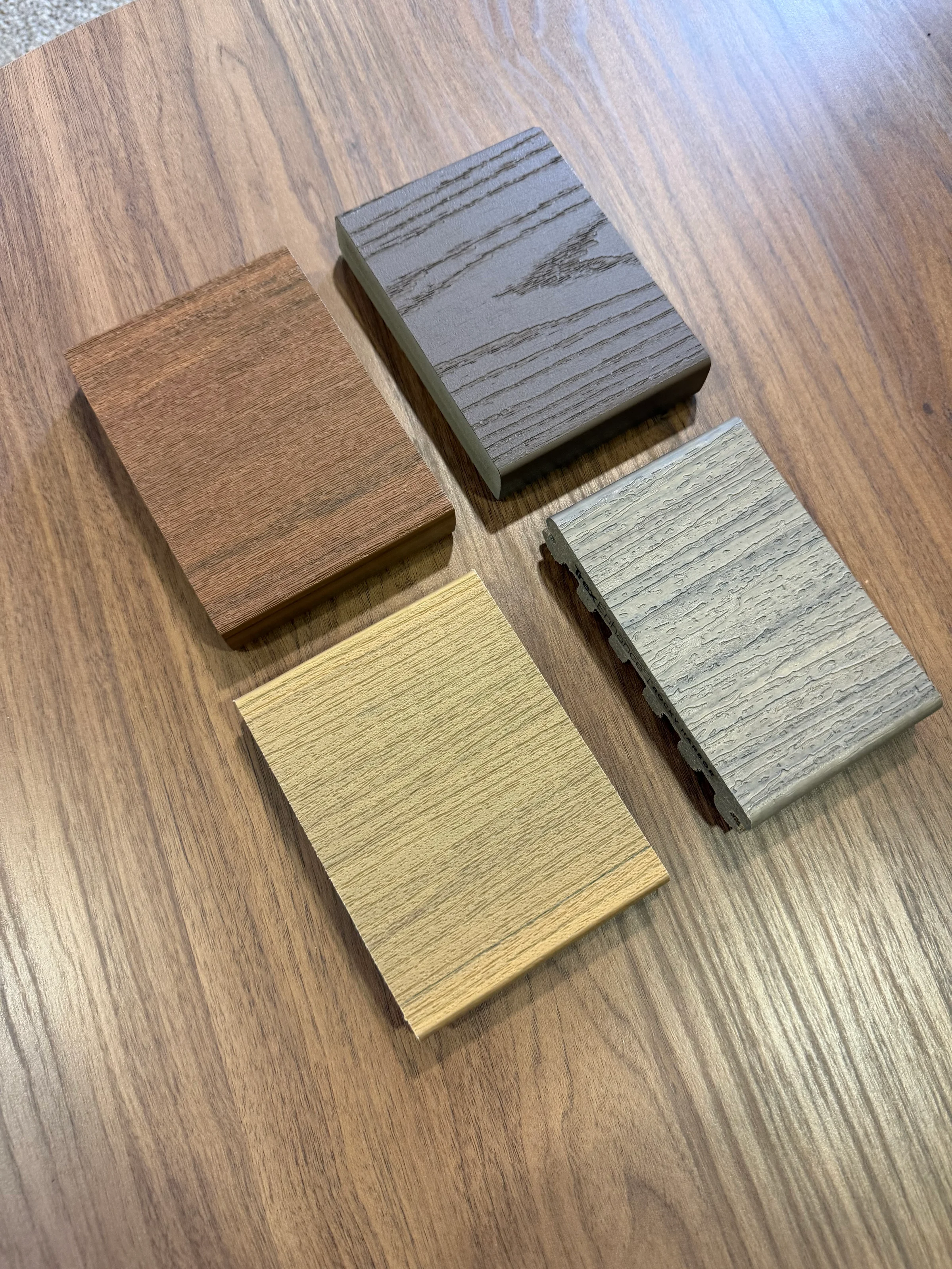 Front lay angle of decking
